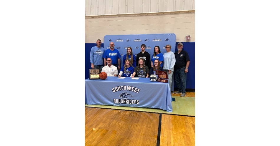 Anikka and Kyra Nelms of Southwest Sign Letters of Intent