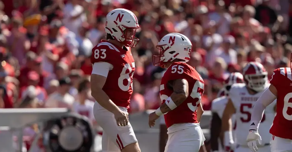 Huskers Look to Bounce Back at Oregon
