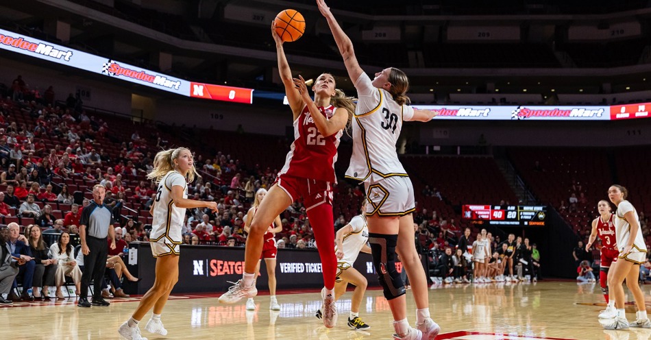 Noyan Powers Huskers Past Wayne State